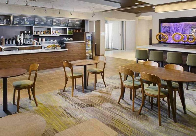 Courtyard By Marriott Dallas And Conference Center Carrollton